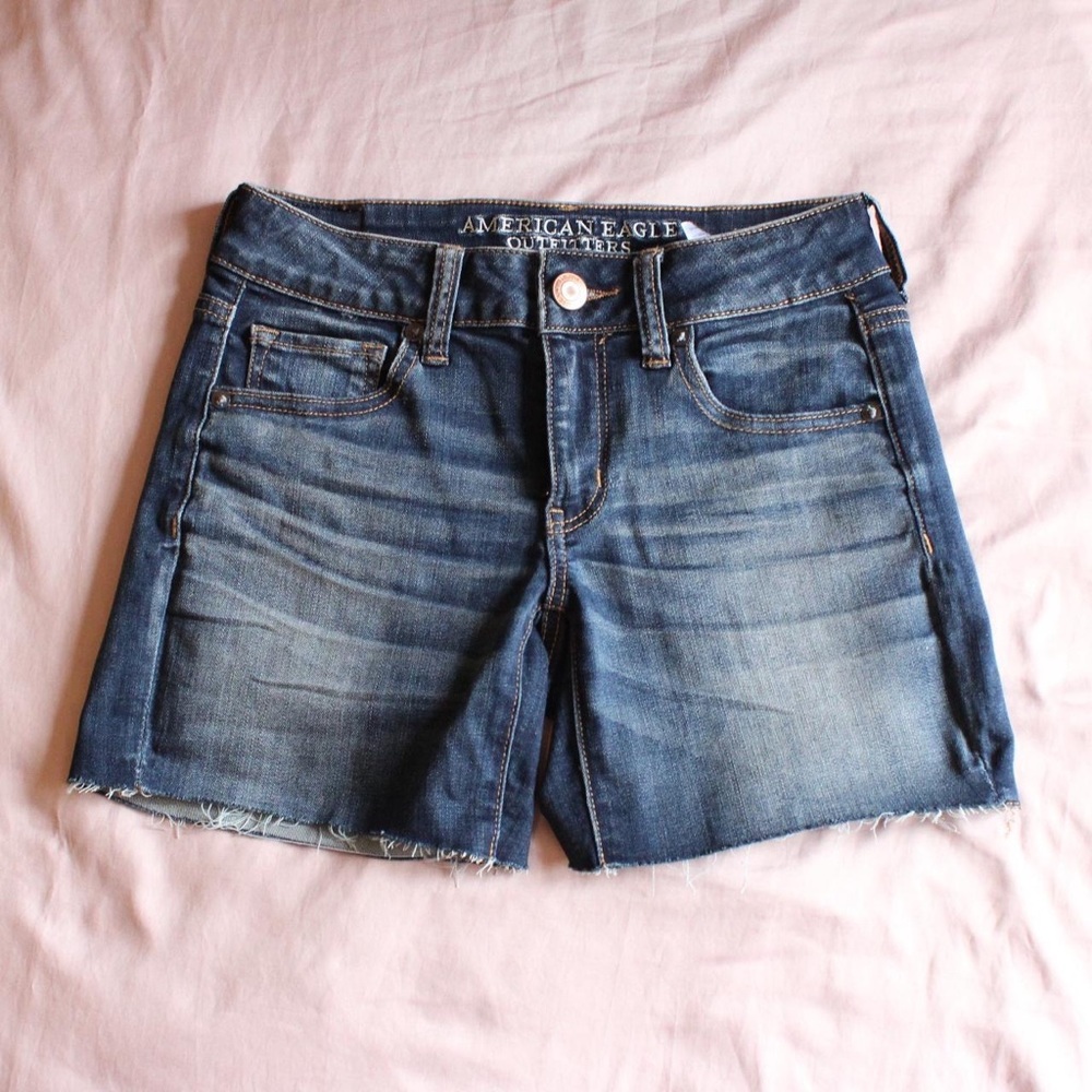 AMERICAN EAGLE MIDI SHORTS ☀️